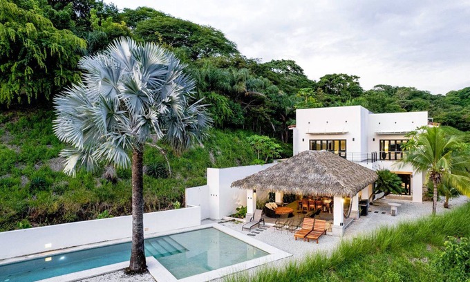 Canafistula Villa | Secluded Luxury Valley Top Villa - Gated Community Tamarindo In Monkey Jungle
