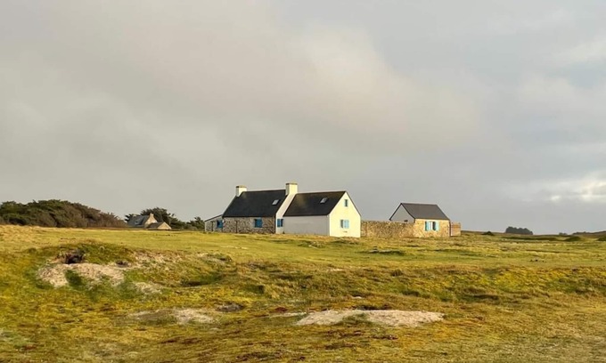 Plomeur House | Secluded Maison de Charme on the Dune 80 meters from the Beach