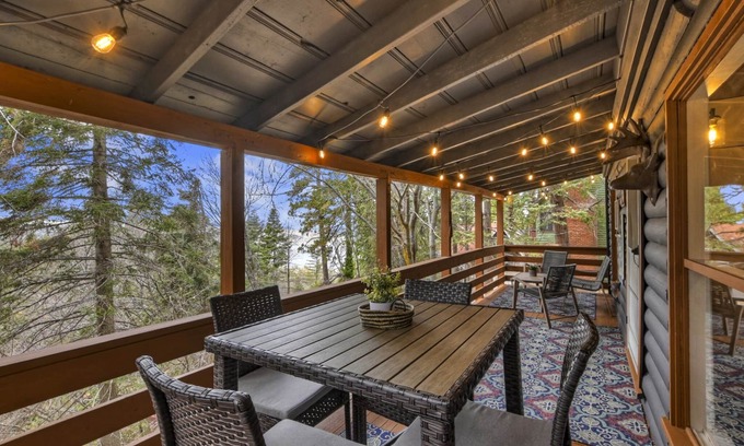 Arrowhead Villas Cabin | Secluded Mountain Getaway -Newly Renovated Lake View Cabin