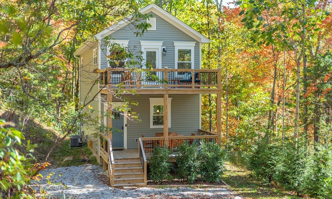 Fletcher Cottage | Secluded Mountain Cottage w HOT TUB near Asheville