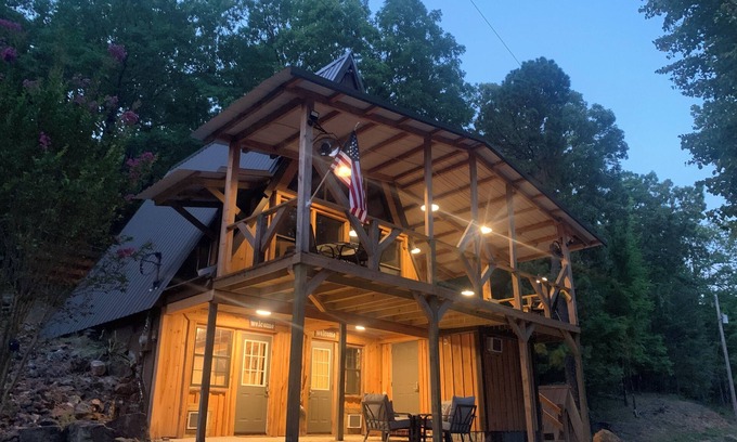 Bonnerdale House | Secluded mountain luxury-access to ATV/bike trails, close to lakes, Hot Springs