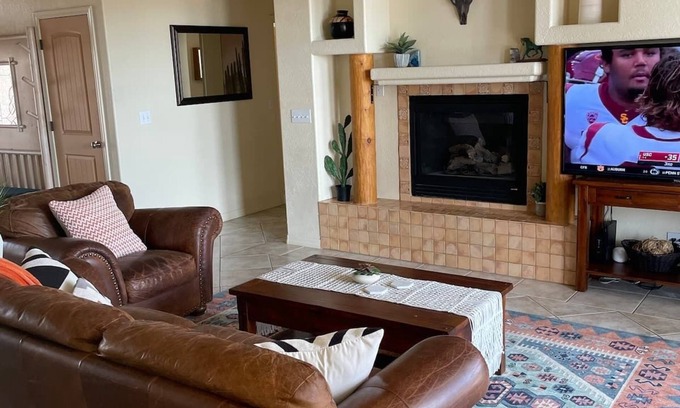 Bullhead City Villa | Secluded Oasis, heated pool and spa, RV hook-ups