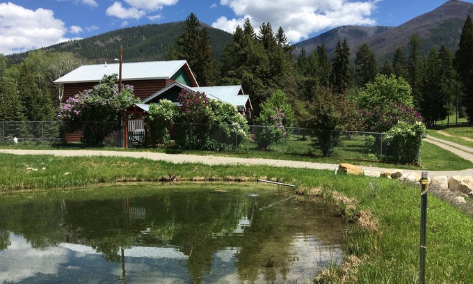 Fortine Cabin | Secluded Outdoorsman's Paradise: Entire Rocky Mountain Luxury Log Cabin Home