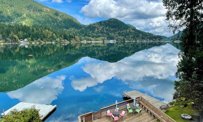 Port Angeles House | Secluded "Reflection Point" at Lake Sutherlandn