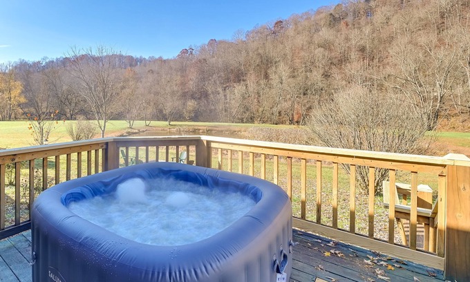 Beattyville Cabin | Secluded Retreat: BBQ, Lawn Games, & Fire Pit!