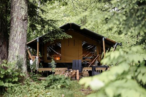 North Woodstock Other | Secluded Safari Tent with Amazing Lakefront Vistas, Sauna and Barbecue in North Woodstock, New Hampshire