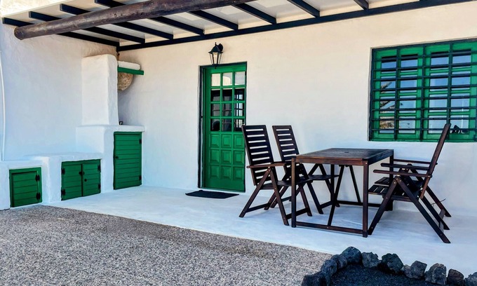 Tinajo Cottage | Secluded villa with breathtaking ocean views.