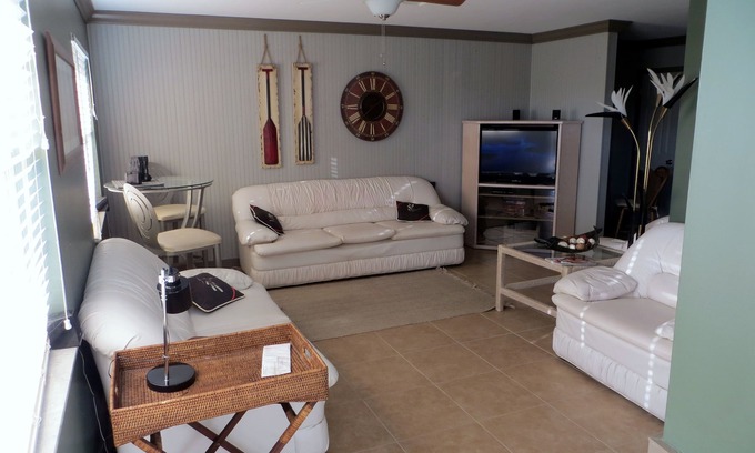 Fort Myers Beach Condo | Second floor Beach View 2B 1 Bath Steps To The Gulf Mid Island FMB