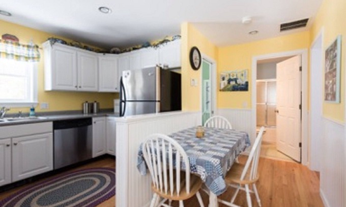 Ogunquit - Wells Cottage | Second Floor Condo At Beach Dreams with great location!