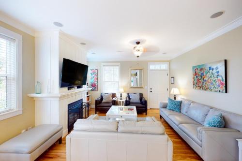 Olivia Beach House | Second Wind