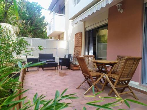 Saint-Sylvestre Apartment | Secret garden, ideal for 2,large terrace
