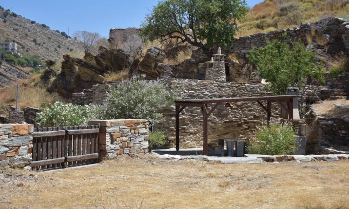 Kea House | Secret isolated stone house in Kea 2' away from the beach