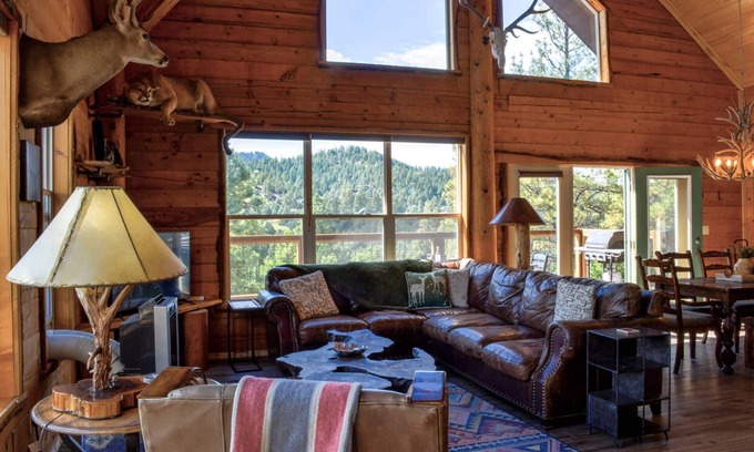Pagosa Meadows IV House | See Fall's Changing Colors! Cabin on the Rocks: Hot Tub, Stunning Views, 4.5 miles to Pagosa Springs