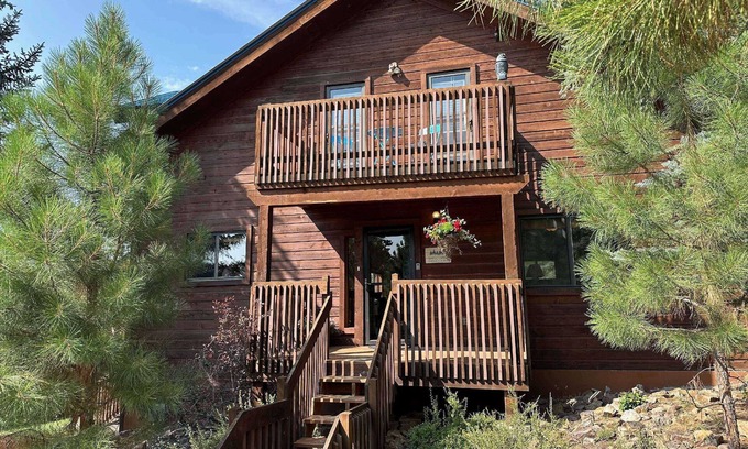 Pagosa Springs House | See Fall's Changing Colors! Pine Vista: Hot Springs Passes! Secluded Cabin w/Gorgeous Views!