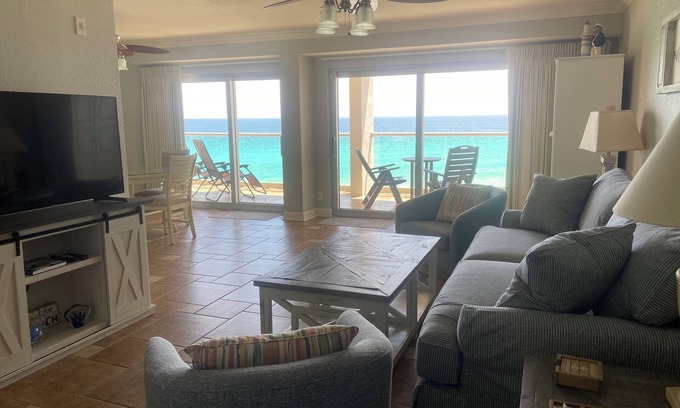 Pensacola Beach Condo | See our reviews! Beach front! Beach chairs & umbrella included March-Oct 31st