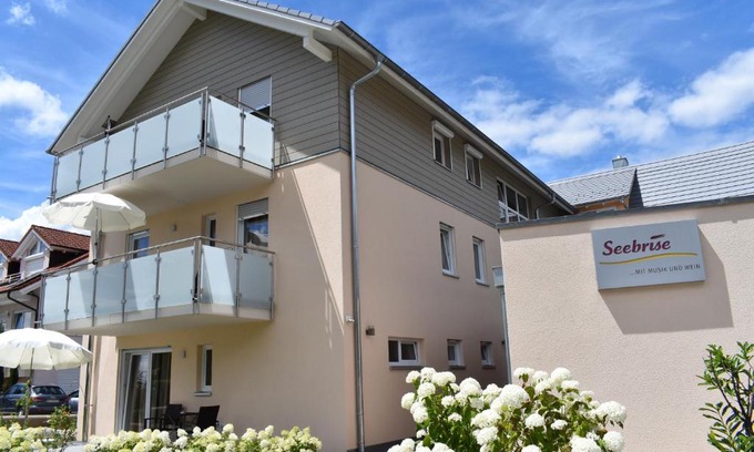 Meersburg Apartment | Seebrise mit Musik und Wein