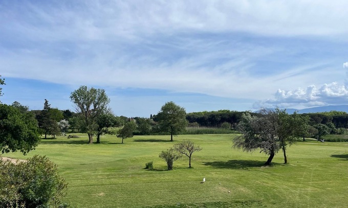 Saint-Cyprien Apartment | Seemingly cosy, close to the beach and in the heart of the golf course