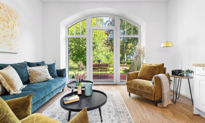 Hedwigenkoog Apartment | Seepferdchen- Terrasse mit Blick ins Grüne & Platz für 6 Personen auf 120 m²