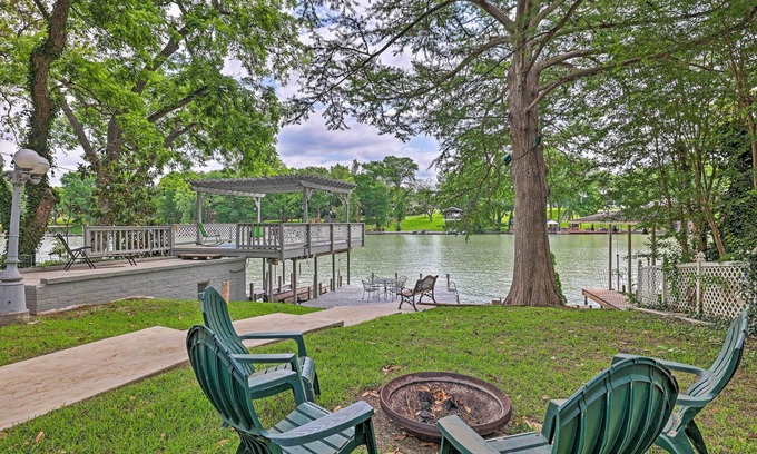 Seguin House | Seguin Home on Lake Placid w/Boat Dock!