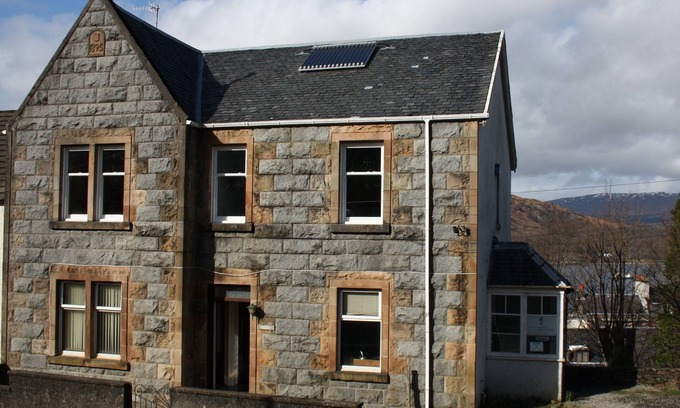 Fort William Apartment | Self Catering Apartment with Unrivalled View over Town and Loch