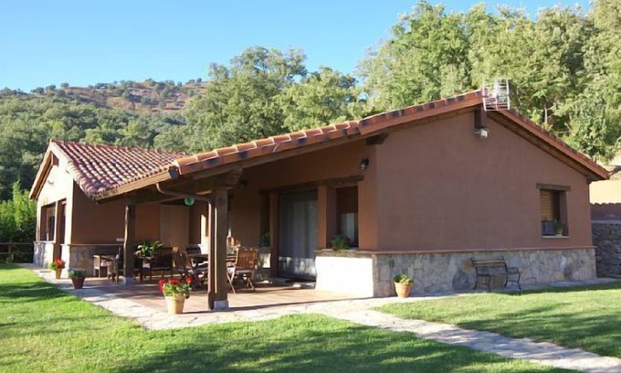 Candeleda Cottage | Self catering Valle de Gredos for 10 people
