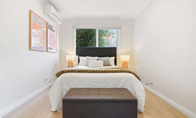 St. Kilda East Villa | Self Contained Unit in Central Location