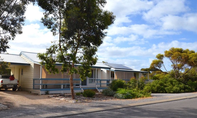 Warrenben House | Self-Contained Family Unit | Comfortable, Budget-Friendly Stay in Marion Bay