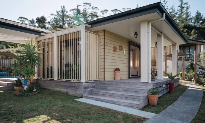 Te Wahapu House | Self-contained studio overlooking Orongo Bay