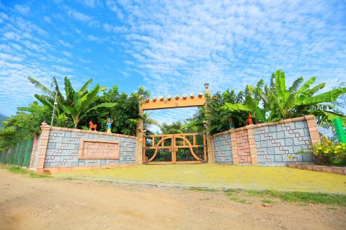 Salem House | SELVAMATHI FARM RESORTS