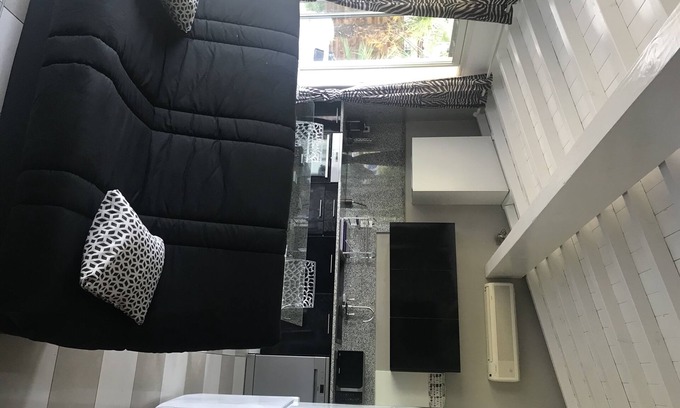 Larressore House | Semi-detached house Larressore