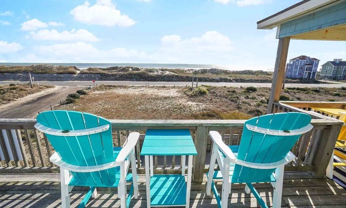 Hatteras House | Semi-Oceanfront Dog Friendly w/Pool, Hot Tub, Game Room, Luggage Lift, Wet Bar