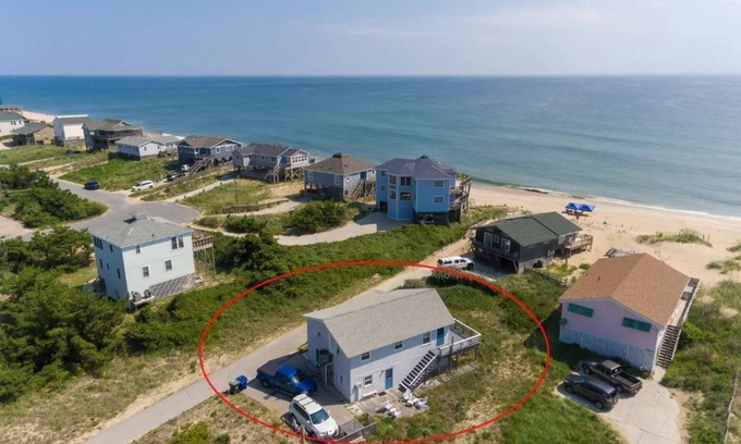 South Nags Head Apartment | Semi-Oceanfront Ground Level Apt🌊 Basic, Beachside Living⛱Private Access Road