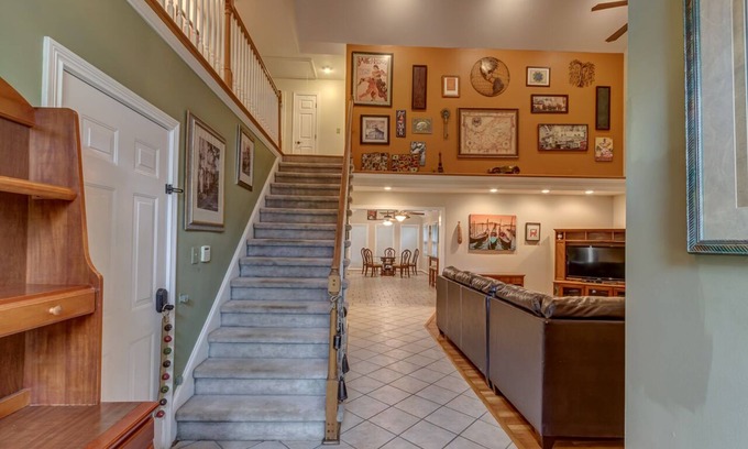 Lexington House | Sensational Group Getaway
