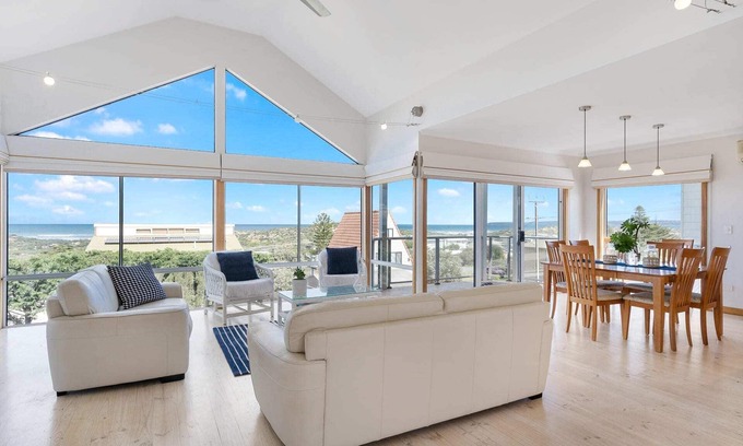 Goolwa Beach House | Sensational Sea Views