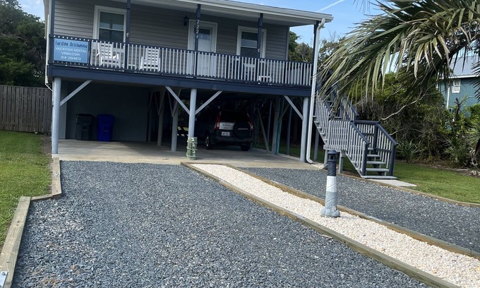 Long Beach House | Sept. dates 8th-18/20% discount for 5 night stay. Pet friendly, fenced yard.