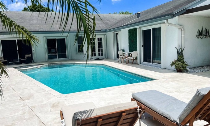 Plantation House | September 25% Promo: 4 BR Home, Private Heated Pool & Hot Tub, Beach, BBQ, Golf