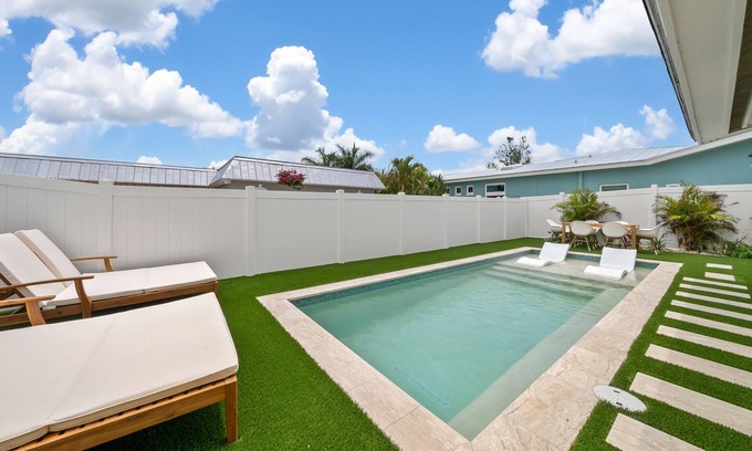 Anna Maria House | September Golf Cart Special