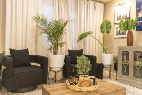 Exeter Villa | Sequoia Oasis near Downtown Exeter