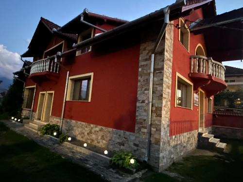 Cartisoara House | Serena House