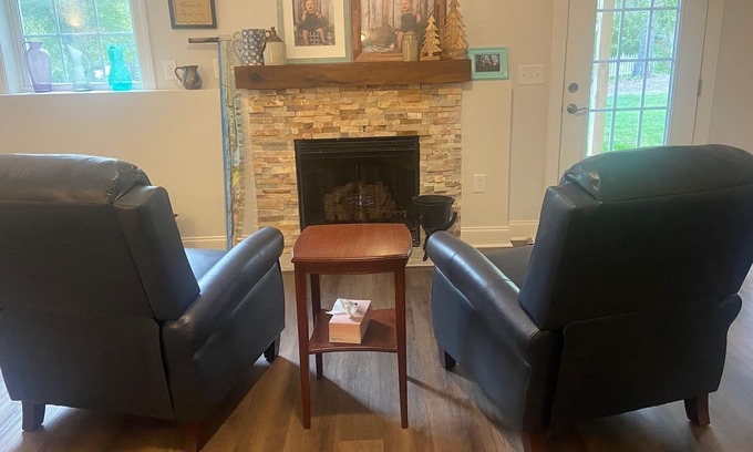 Sedgefield Apartment | Serene 1 bed/1 bath walking distance to Sedgefield