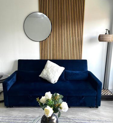 Clayton Apartment | Serene 2-Bed Flat with Canal Views - Coop Live & Ethiad