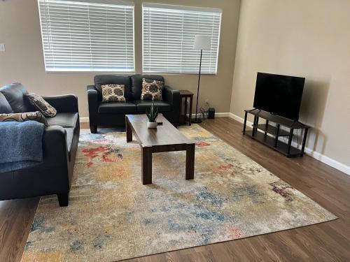 Fresno Apartment | Serene 2bed 1bath condo with parking