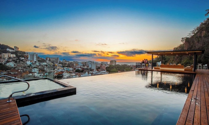 El Caloso Condo | Serene 3BR Oasis | 2 Pools, Gym & Bar
