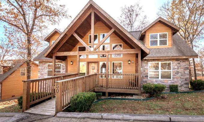 Indian Point Condo | Serene 4-BR Lodge w/Pools & Patio