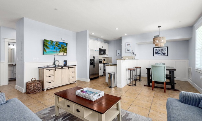 Galveston Condo | Serene -Book 5+ nights and get 15% discount Beach Front- Front Row!
