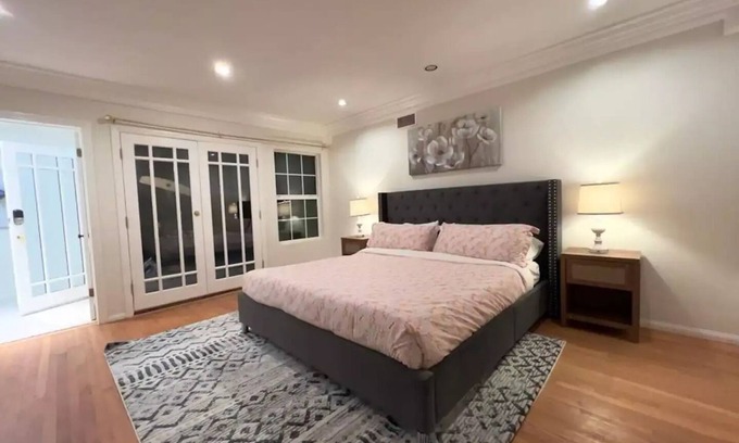 Walnut Valley House | Serene Casa Retreat 2B1B Home
