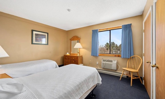 Weirs Beach Condo | Serene Condo