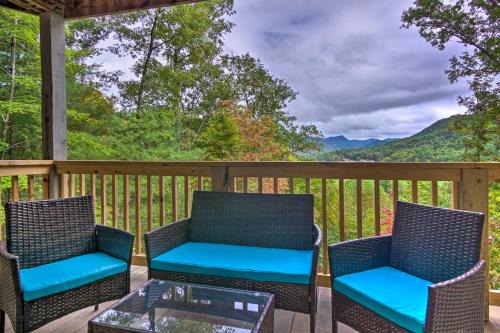 Franklin Apartment | Serene Escape with Mountain Views, Near Dtwn!