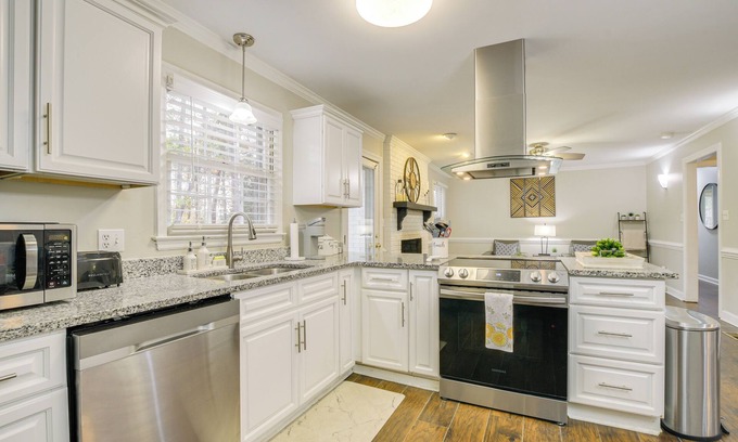 Southeast Raleigh House | Serene Family Home w/Deck in Knightdale!