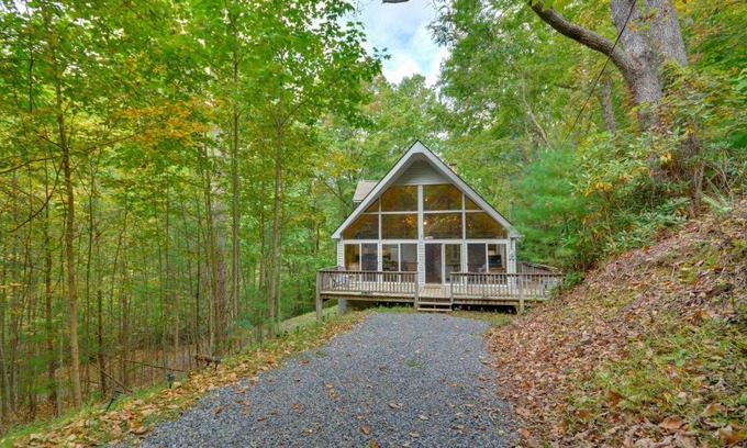 Cana House | Serene Fancy Gap Cabin Retreat in Private Setting!